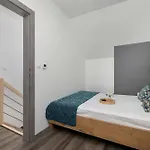 Appartement Nadmorski Dwupoziomowy Z Basenem I Parkingiem By Renters Rewal