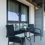 Appartement Nadmorski Dwupoziomowy Z Basenem I Parkingiem By Renters Rewal
