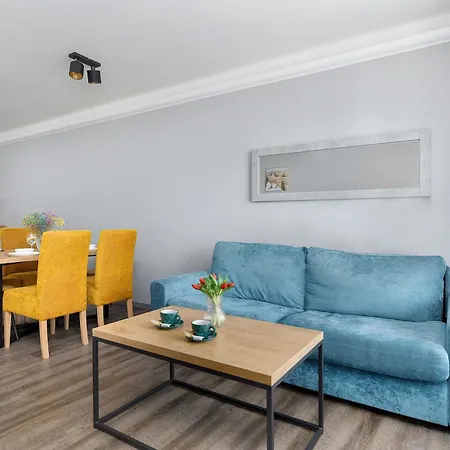 Nadmorski Dwupoziomowy Z Basenem I Parkingiem By Renters