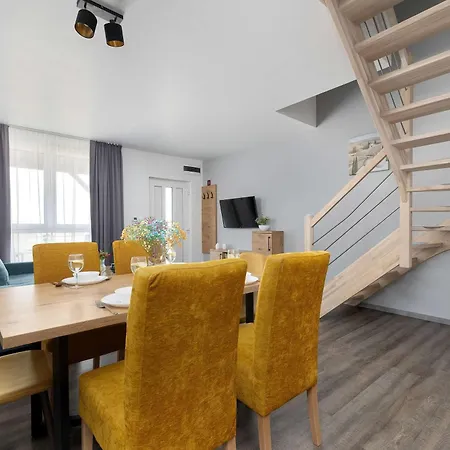 Lägenhet Nadmorski Dwupoziomowy Z Basenem I Parkingiem By Renters Rewal